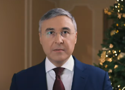 Новогоднее видеопоздравление Министра науки и высшего образования Российской Федерации Валерия Фалькова