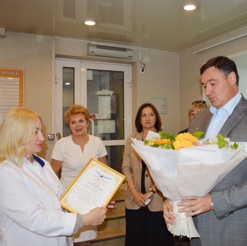 Депутаты Законодательного собрания Приангарья и мэр Иркутска посетили НЦ ПЗСРЧ в День защиты детей