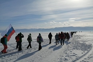 Научный центр принял участие в традиционном ледовом переходе через Байкал