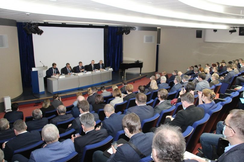 26 февраля 2021 года в Новосибирске Валерий Фальков провел заседание Сибирского территориального Совета директоров научных организаций