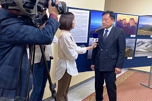 В Монгольской академии наук открылась выставка Международного фотоконкурса «Сохраним жизнь мировых жемчужин - озер Байкал и Хубсугул»